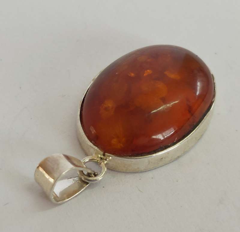 Stunning vintage sterling silver cognac amber pendant 4.6g