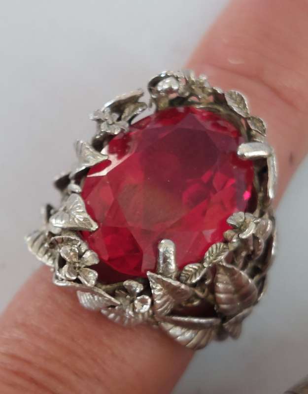 Spectacular large vintage sterling silver ruby ring 16.3g