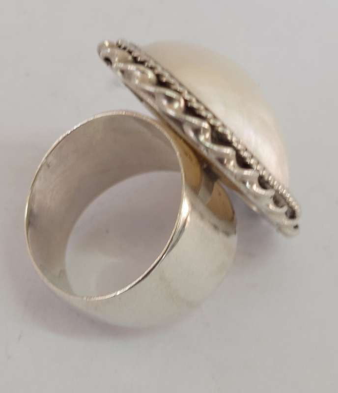 Huge!! Sterling silver mabe pearl ring 16.3g