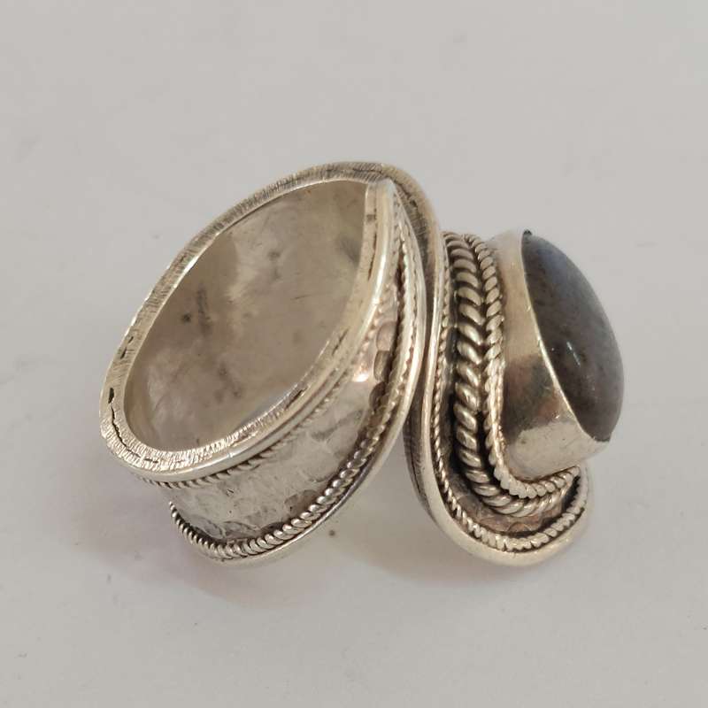 Magnificent vintage sterling silver labradorite ring 10.7g