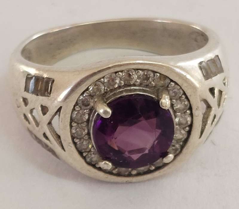 Exceptional vintage sterling silver amethyst ring 5.0g