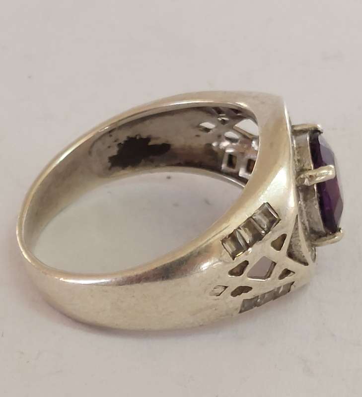 Exceptional vintage sterling silver amethyst ring 5.0g
