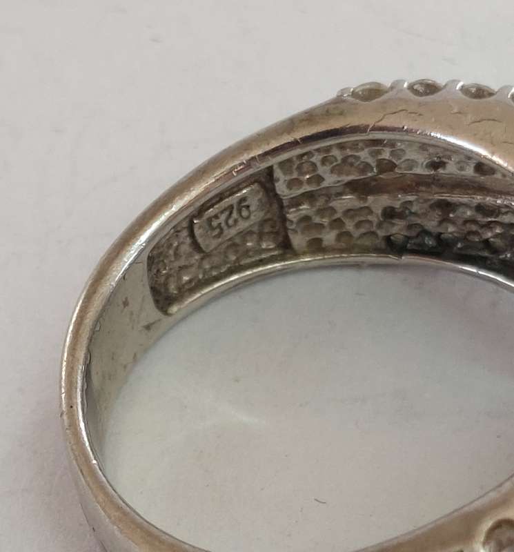 Gorgeous vintage sterling silver topaz & cz ring 5.9g
