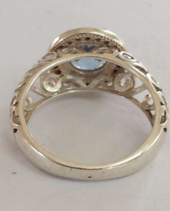 Magnificent sterling silver blue Topaz & cz ring 4.3g