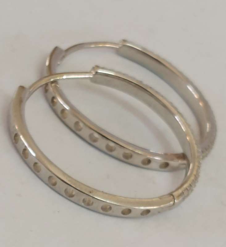 Gorgeous sterling silver cz hoop earrings amazing quality 5.7g value R850
