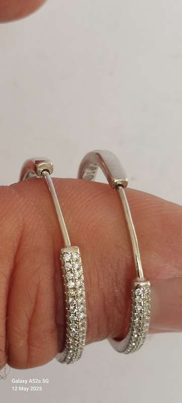 Gorgeous sterling silver cz hoop earrings amazing quality 5.7g value R850