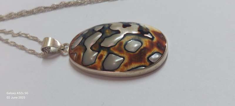 Increadible vintage sterling silver shell pendant with chain 15.0g