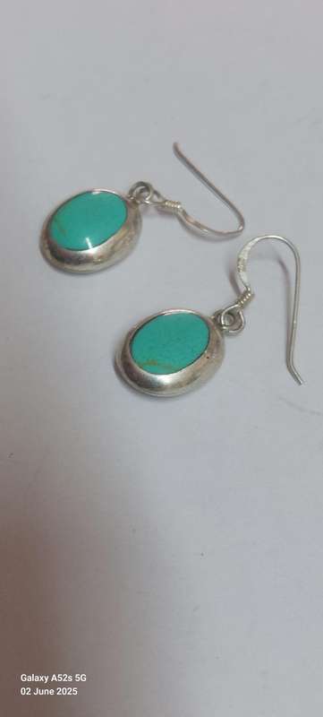 WOW!! 2 in 1 sterling silver turquoise & mother of pearl earrings 2.7g