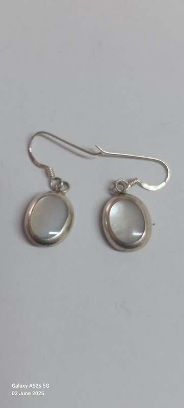 WOW!! 2 in 1 sterling silver turquoise & mother of pearl earrings 2.7g