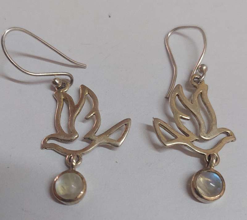 Lovely vintage sterling silver moonstone dove earrings 2.9g