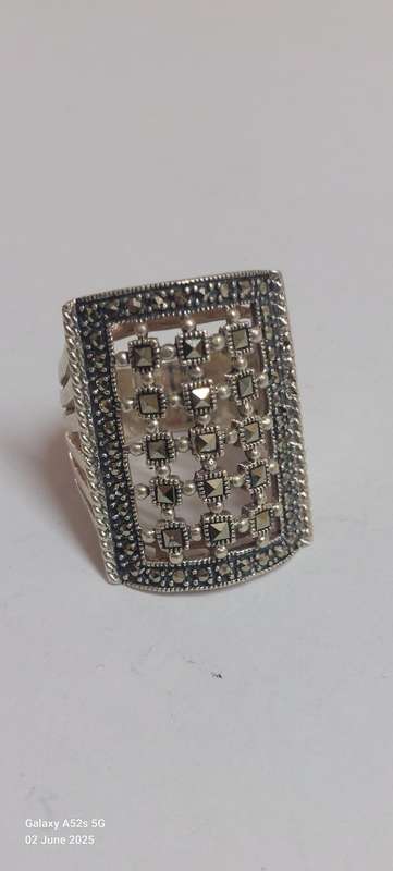 Spectacular large vintage sterling silver marcasite ring 13.7g