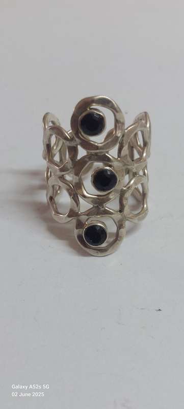 Fantastic design sterling silver onyx ring 7.3g WOW!!