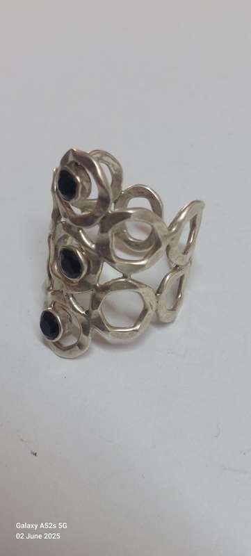 Fantastic design sterling silver onyx ring 7.3g WOW!!