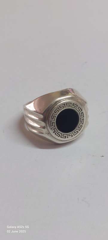 Amazing large sterling silver onyx ring 7.7g