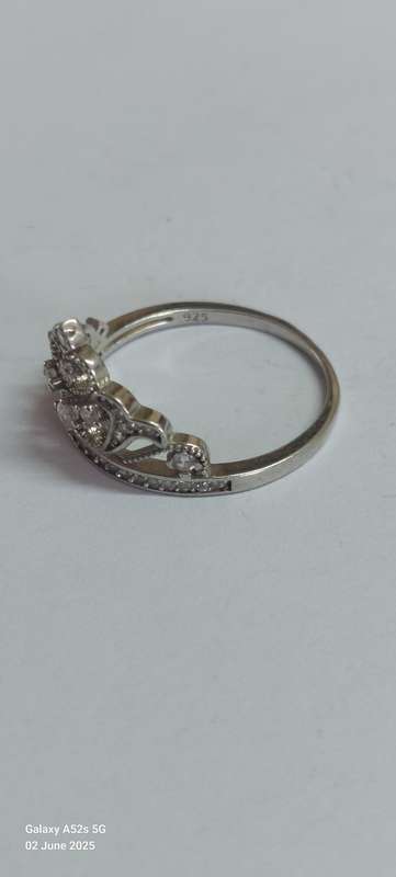 Stunning vintage sterling silver cz princess Tiara ring 2.3g