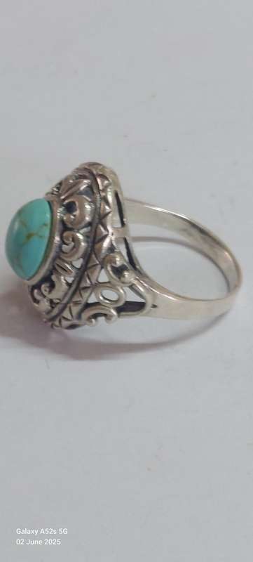 Exceptional!! Large Sterling silver turquoise ring 6.1g