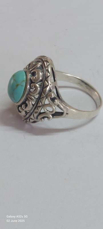Exceptional!! Large Sterling silver turquoise ring 6.1g