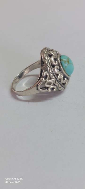 Exceptional!! Large Sterling silver turquoise ring 6.1g