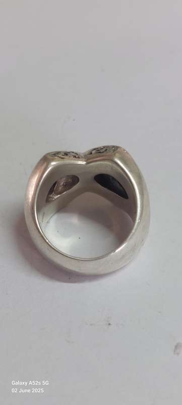 Spectacular!! Signed designer sterling silver garnet ring 20.9g
