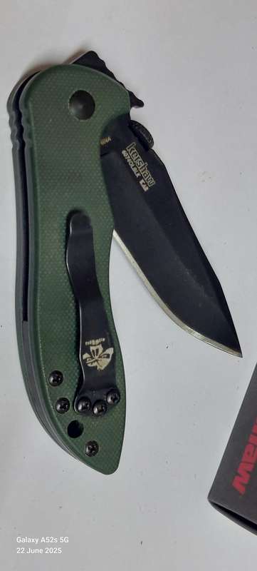 Kershaw Emerson 60740 Blk knife with box and papers unused like new!! Value R1300