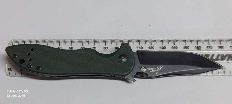 Kershaw Emerson 60740 Blk knife with box and papers unused like new!! Value R1300
