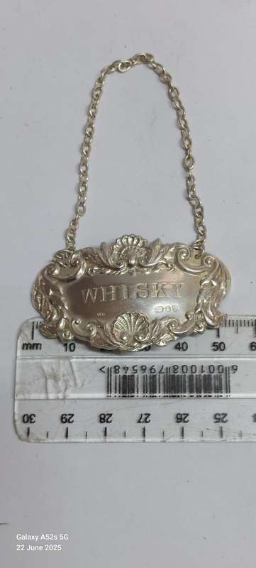 Exquisite 1976 london silver Whiskey decater label 10.3g