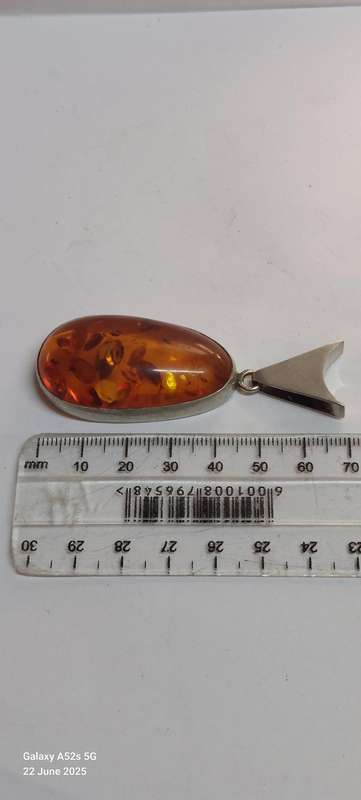 Exquisite large vintage sterling silver Baltic amber pendant 19.5g Value R2000