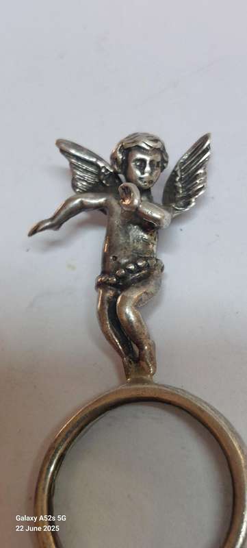 Spectacular vintage sterling silver cherub jewellers loop pendant 13.2g Value R1500