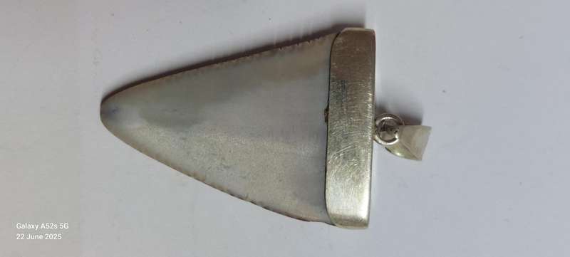 Wow!! Large Vintage sterling silver fossilized shark tooth pendant 12.2g