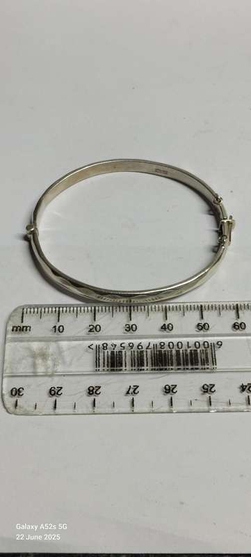 Gorgeous vintage 1967 Birmingham silver clip bangle 15.2g