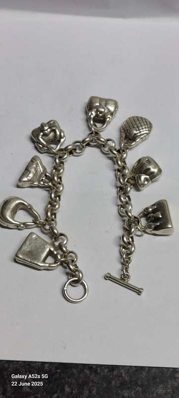 Spectacular large sterling silver handbag charm bracelet 33.7g