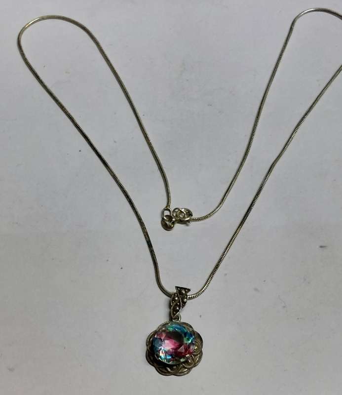 Vintage Studio Quattro sterling silver rhinestone pendant & chain 6.0g