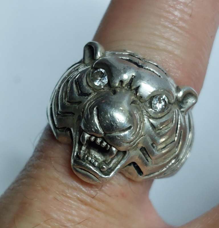 Magnificent large sterling silver cz tiger ring 12.7g