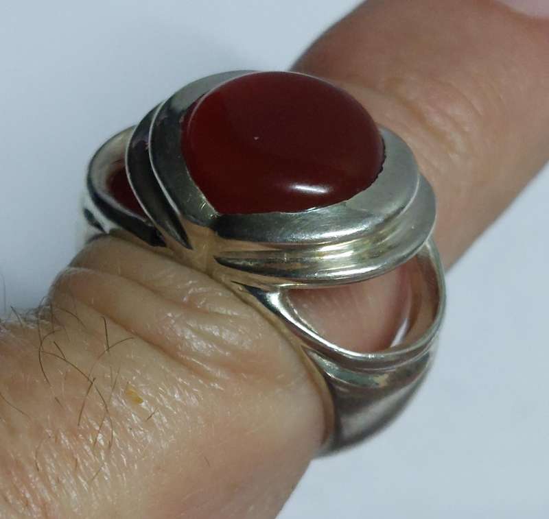 Amazing sterling silver carnelian ring 10.2g