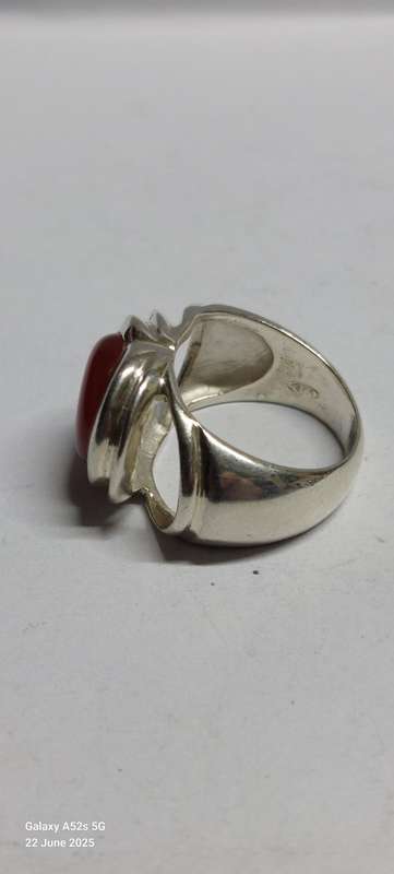 Amazing sterling silver carnelian ring 10.2g