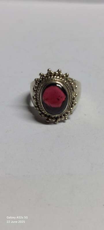 Vintage sterling silver cabochon ruby ring 6.1g