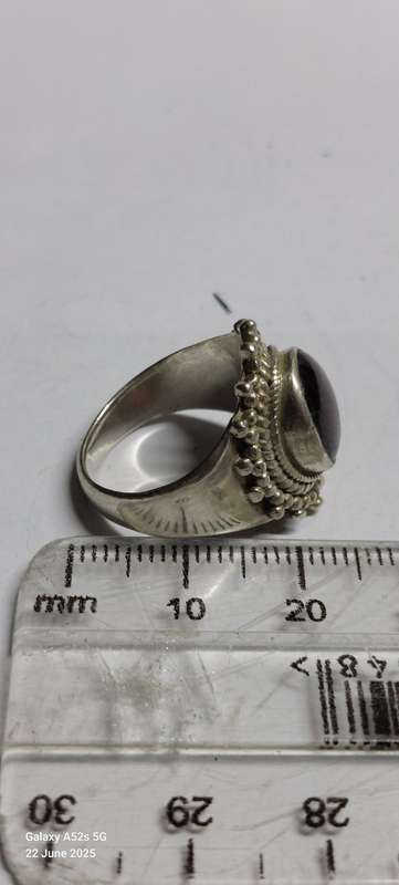 Vintage sterling silver cabochon ruby ring 6.1g
