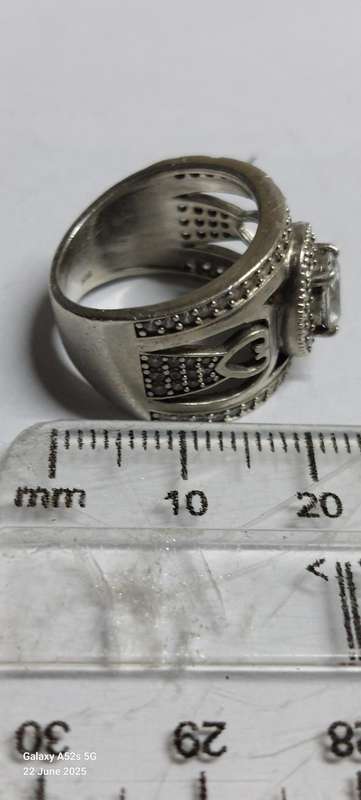 Magnificent sterling silver cz ring 7.1g