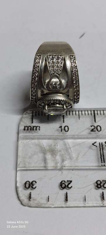 Magnificent sterling silver cz ring 7.1g