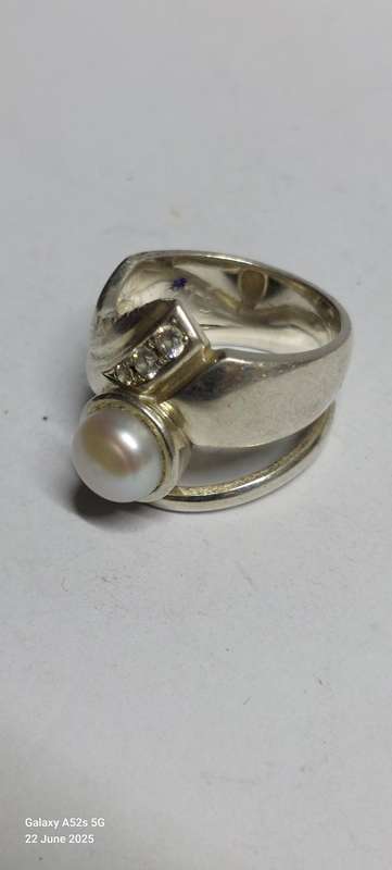 Large vintage sterling silver pearl & cz ring 10.8g