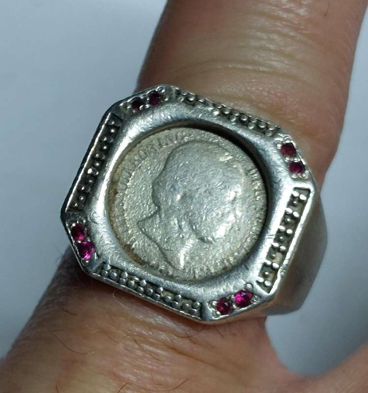 Vintage sterling silver ruby coin ring 9.0g