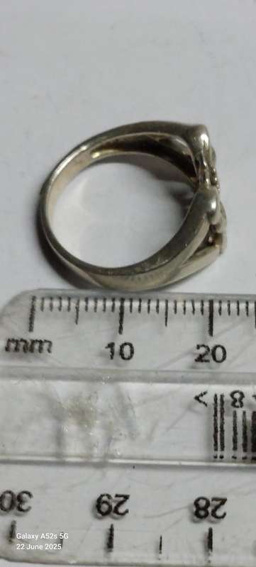 Lovely vintage sterling silver butterfly ring 3.4g
