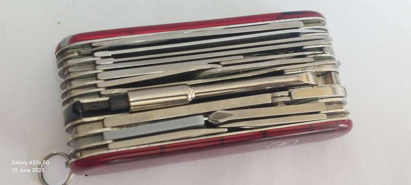 Rare!! Vitorinox Swiss Army Champ XLT 49 function knife Value R4500