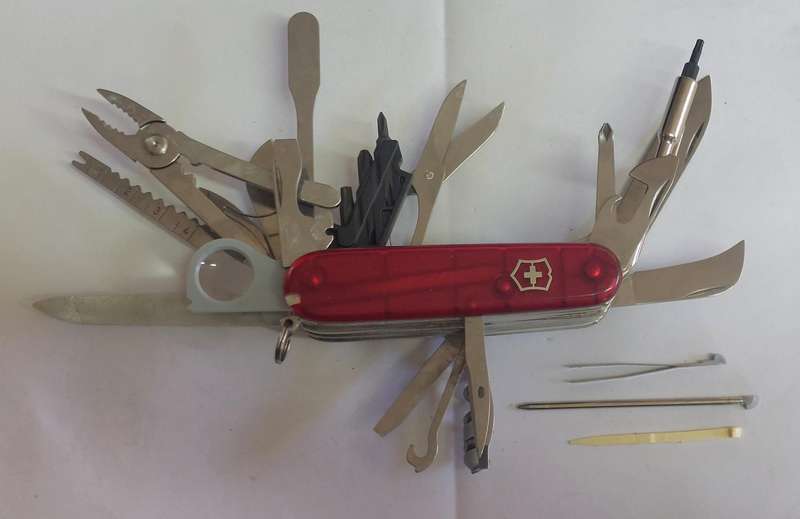 Rare!! Vitorinox Swiss Army Champ XLT 49 function knife Value R4500