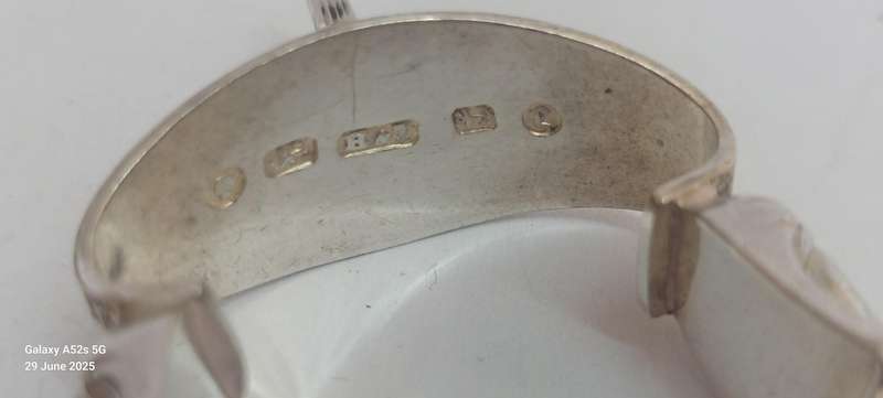 Exquisite Egyptian revival 1879 Birmingham silver tongs by Hilliard & Thompson 19.6g Value R2500