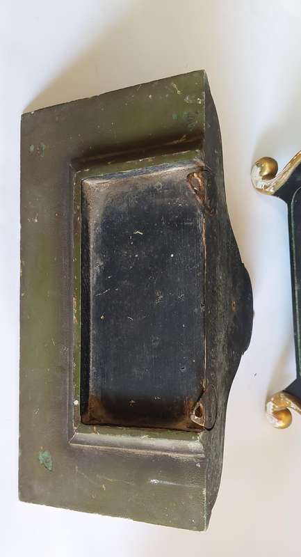 Vintage Le Castel clock with mantle sconce 100% working & chimes beautifully Value R3950