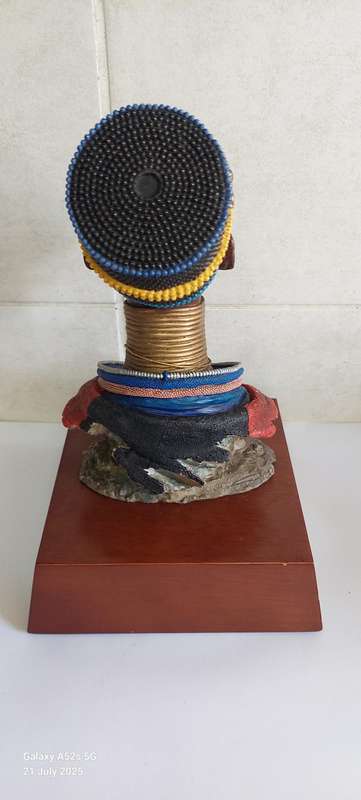 Vintage Tribes of the world Ndebele woman figurine Value R1500e