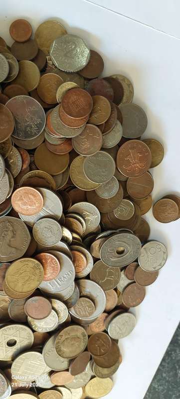 6.3kg of SA & international coins