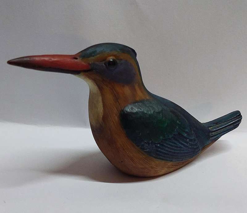 Lovely vintage Feathers of Knysns kingfisher figure