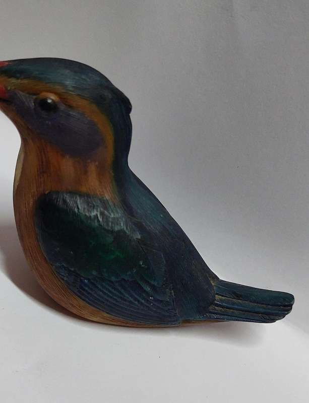 Lovely vintage Feathers of Knysns kingfisher figure